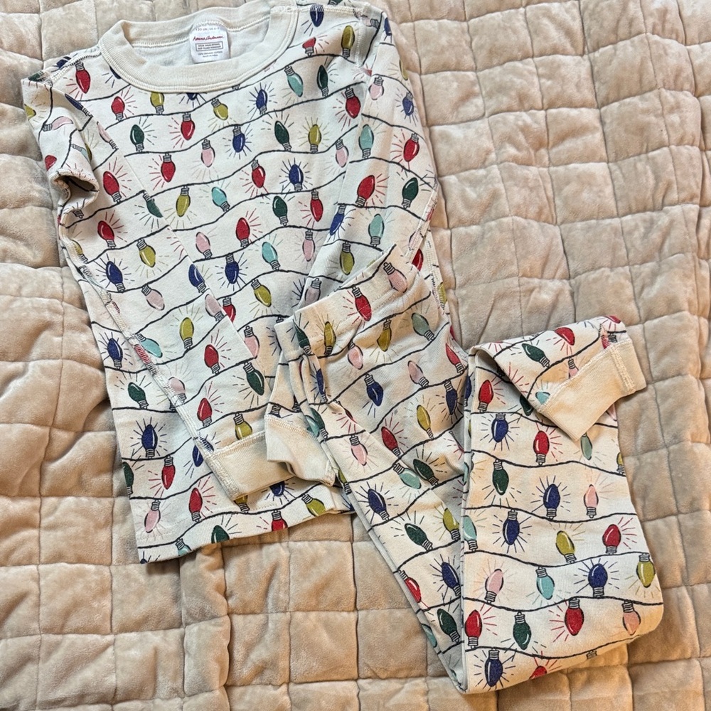 Hanna Andersson Kids Cream Pajama Set with Colorful Holiday Lights Print